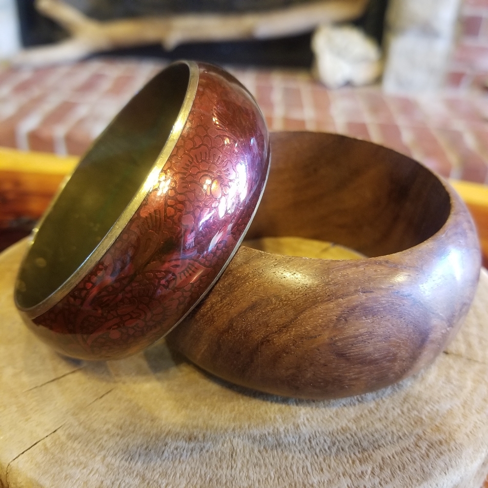 Vintage chunky wood and red enamel bracelet set 2